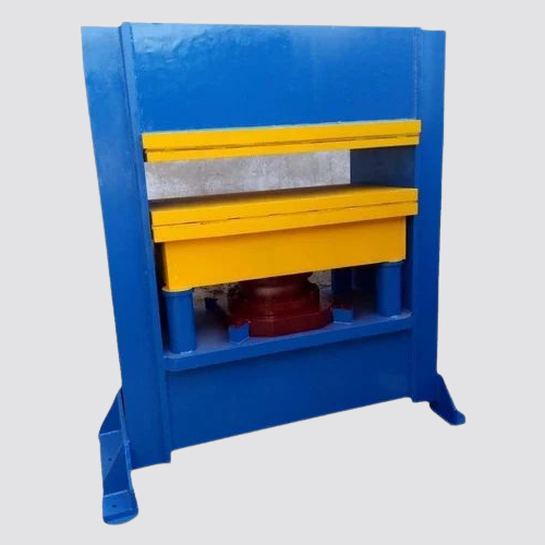 MOULDING MACHINE