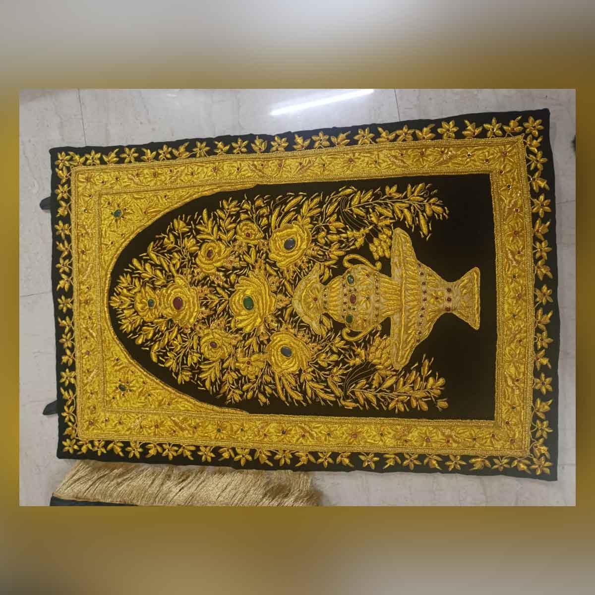 Gold Flower Vase Wall Han..